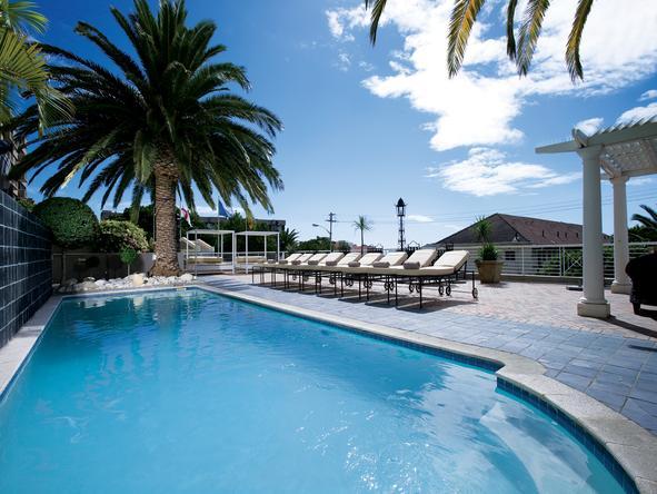 Romney Park Luxury Suites - Pool 